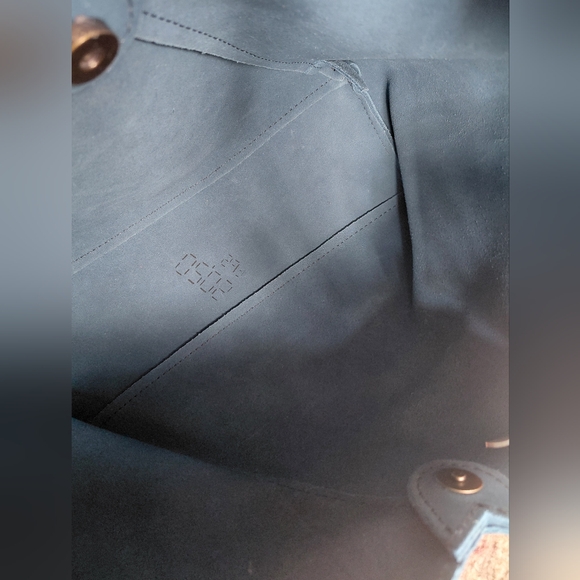 Portland Leather AP Oversized Naomi Mariner Blue Suade Tote NWT Hidemark - Picture 4 of 7